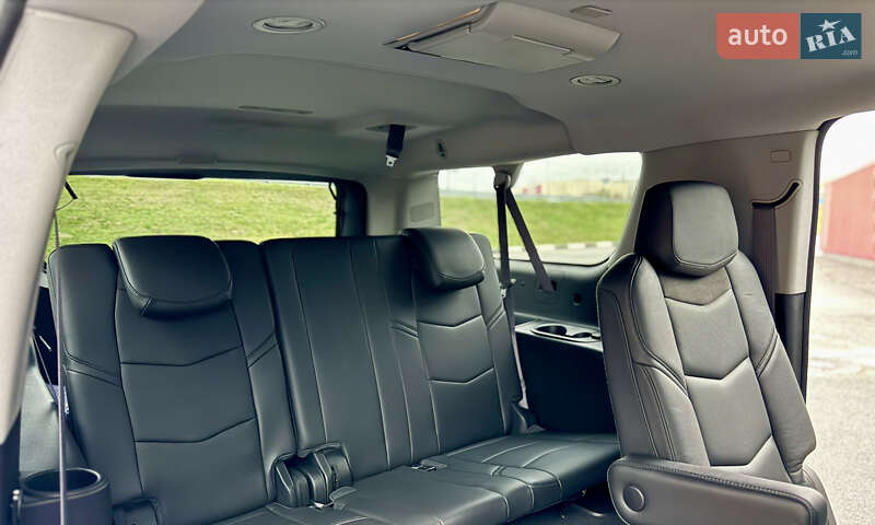 Позашляховик / Кросовер Cadillac Escalade 2016 в Києві фото 30 Позашляховик / Кросовер Cadillac Escalade 2016 в Києві