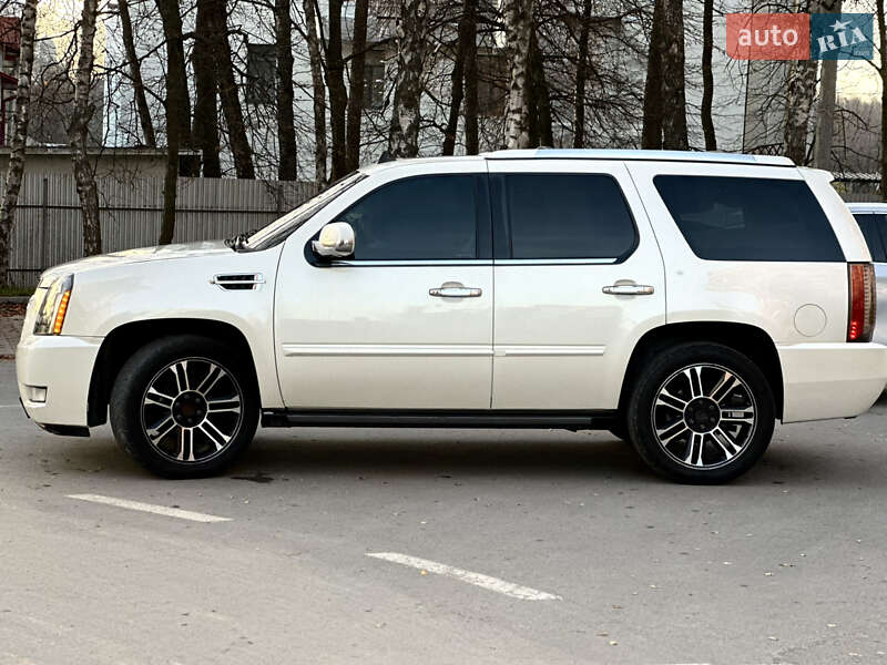 Позашляховик / Кросовер Cadillac Escalade 2013 в Тернополі фото 17 Позашляховик / Кросовер Cadillac Escalade 2013 в Тернополі