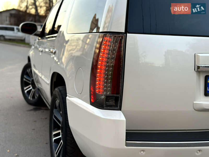 Позашляховик / Кросовер Cadillac Escalade 2013 в Тернополі фото 26 Позашляховик / Кросовер Cadillac Escalade 2013 в Тернополі
