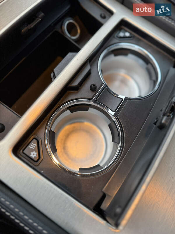 Внедорожник / Кроссовер Cadillac Escalade 2013 в Луцке фото 46 Внедорожник / Кроссовер Cadillac Escalade 2013 в Луцке