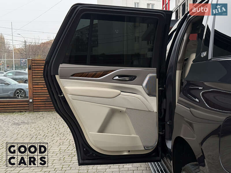 Внедорожник / Кроссовер Cadillac Escalade 2022 в Одессе фото 22 Внедорожник / Кроссовер Cadillac Escalade 2022 в Одессе