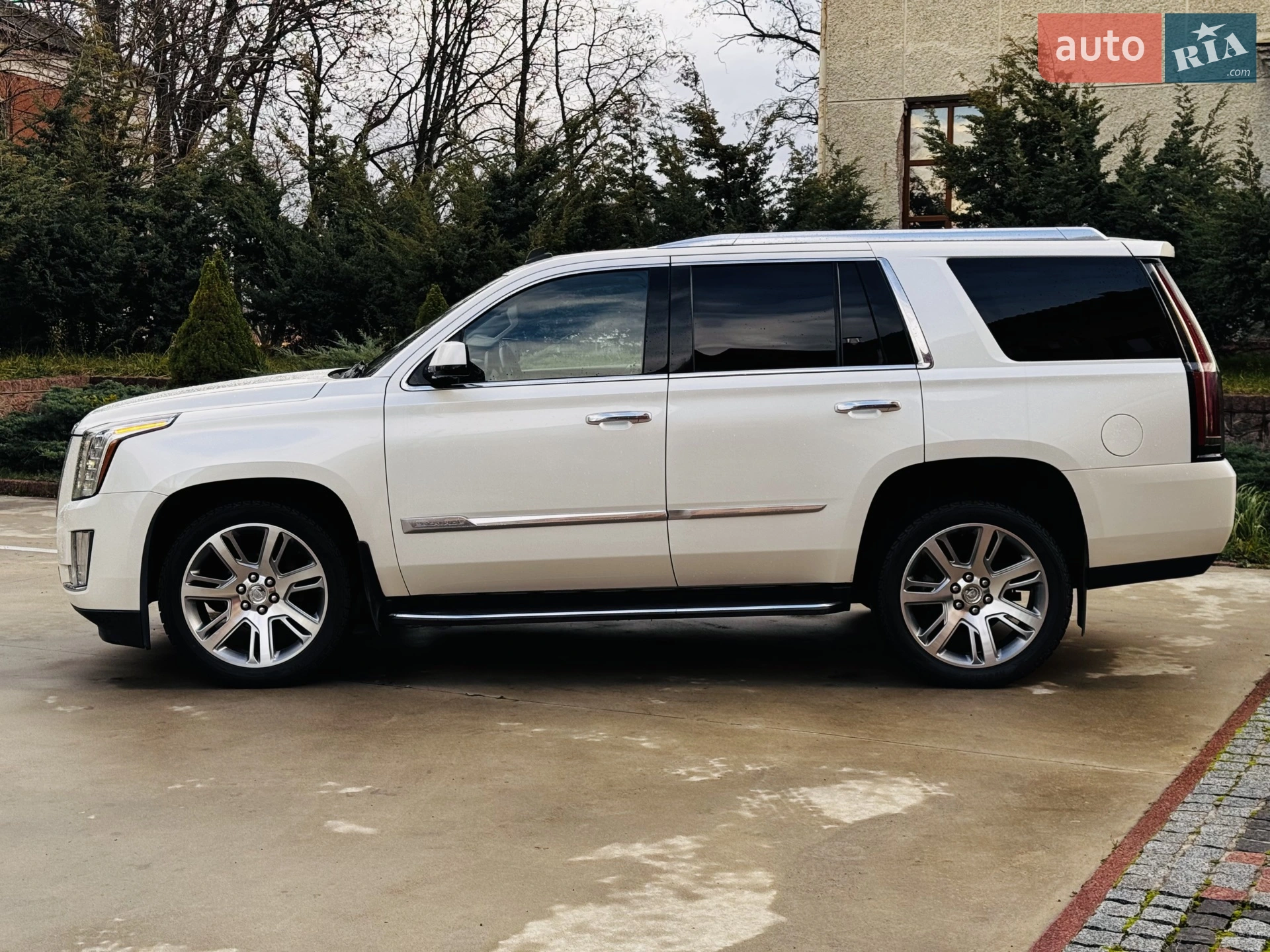 2014 Cadillac Escalade - мініатюра 3