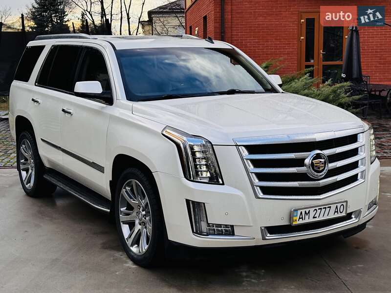 Внедорожник / Кроссовер Cadillac Escalade 2014 в Коростене