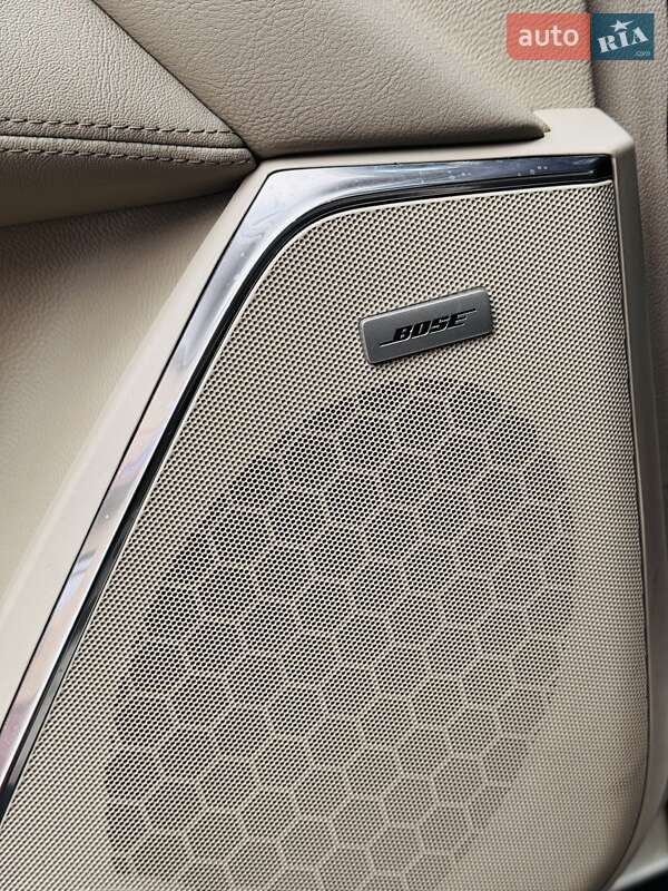 Внедорожник / Кроссовер Cadillac Escalade 2014 в Коростене