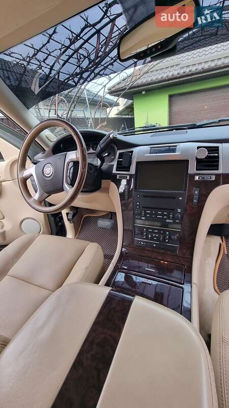 Внедорожник / Кроссовер Cadillac Escalade 2007 в Виннице фото 18 Внедорожник / Кроссовер Cadillac Escalade 2007 в Виннице