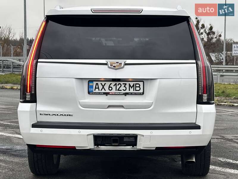Позашляховик / Кросовер Cadillac Escalade 2018 в Києві фото 13 Позашляховик / Кросовер Cadillac Escalade 2018 в Києві