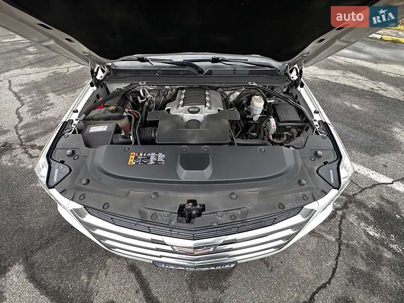 Позашляховик / Кросовер Cadillac Escalade 2018 в Києві фото 34 Позашляховик / Кросовер Cadillac Escalade 2018 в Києві