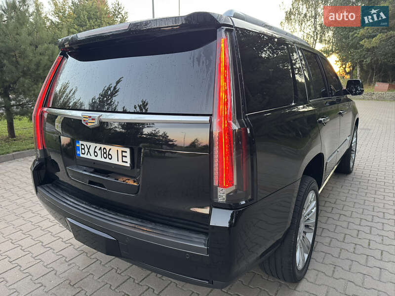 Внедорожник / Кроссовер Cadillac Escalade 2016 в Хмельницком