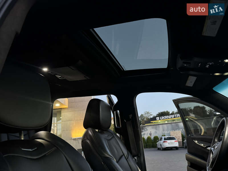 Внедорожник / Кроссовер Cadillac Escalade 2016 в Хмельницком