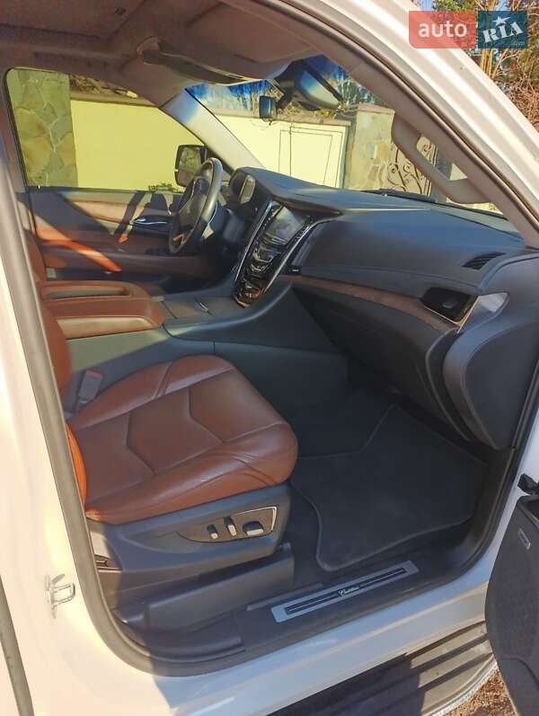 Позашляховик / Кросовер Cadillac Escalade 2019 в Вінниці
