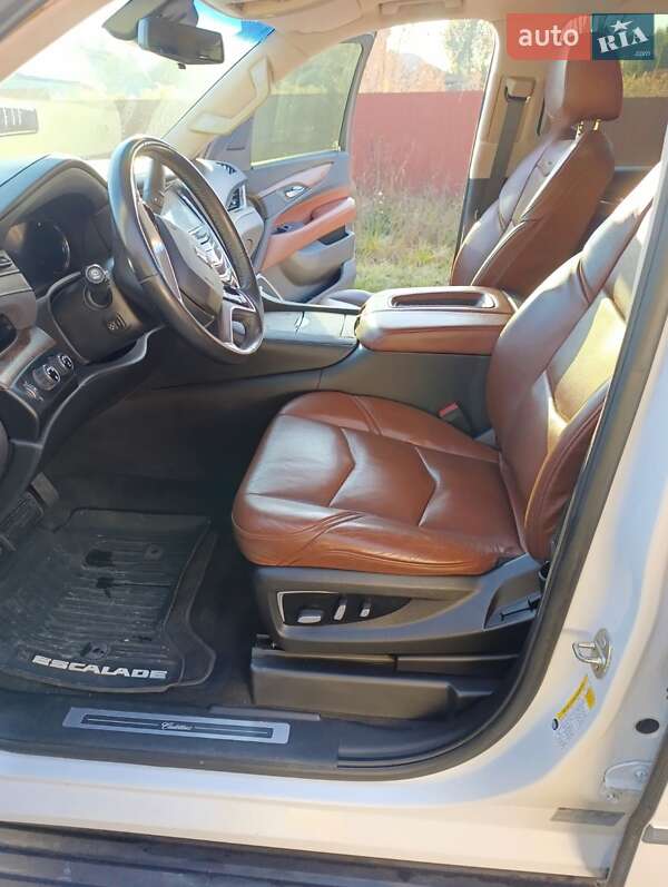 Позашляховик / Кросовер Cadillac Escalade 2019 в Вінниці