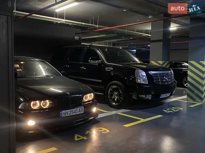 Внедорожник / Кроссовер Cadillac Escalade 2007 в Одессе фото 40 Внедорожник / Кроссовер Cadillac Escalade 2007 в Одессе