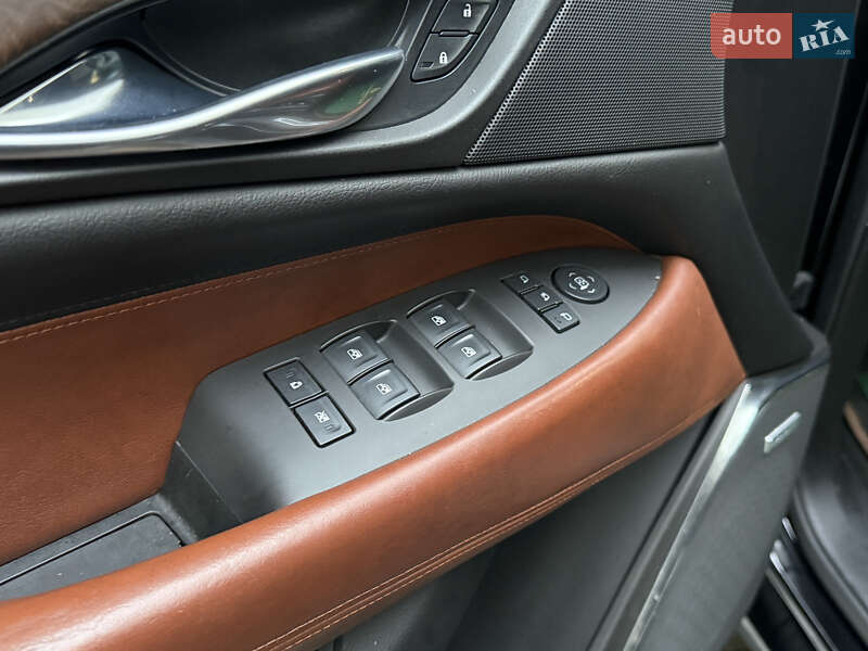 Позашляховик / Кросовер Cadillac Escalade 2014 в Києві фото 19 Позашляховик / Кросовер Cadillac Escalade 2014 в Києві