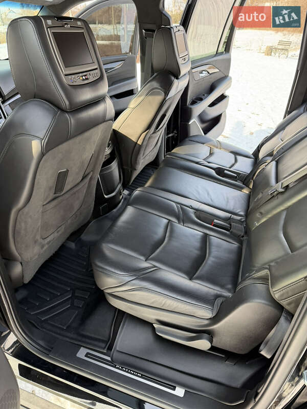 Внедорожник / Кроссовер Cadillac Escalade 2018 в Кривом Роге