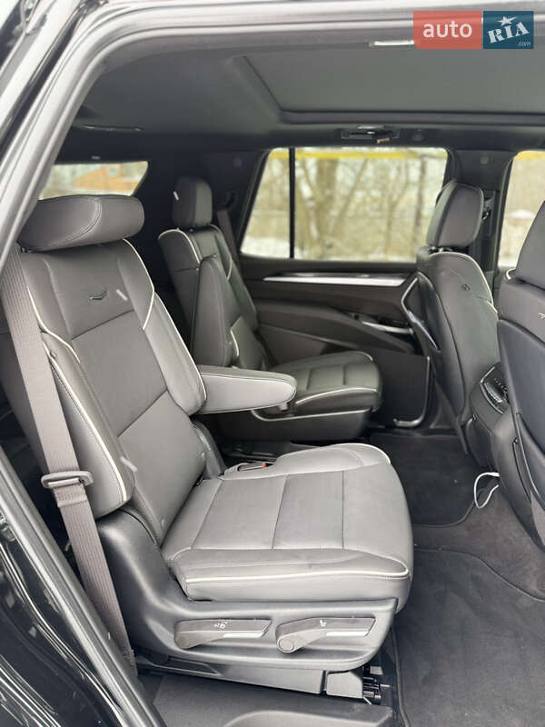 Внедорожник / Кроссовер Cadillac Escalade 2024 в Киеве