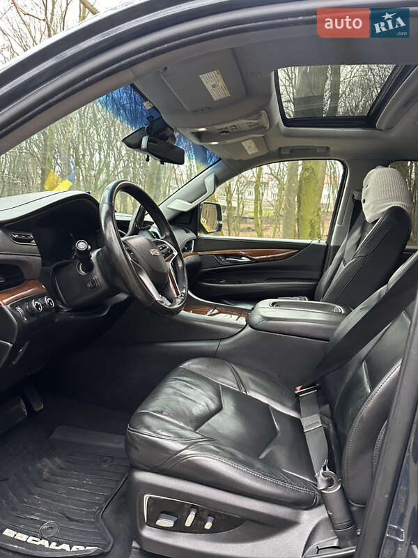 Внедорожник / Кроссовер Cadillac Escalade 2018 в Черновцах