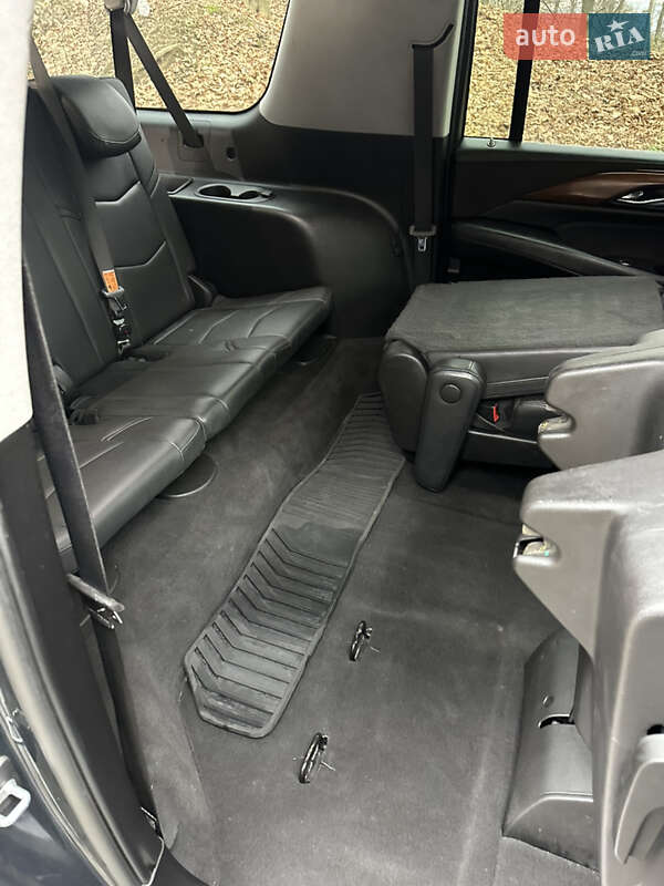 Внедорожник / Кроссовер Cadillac Escalade 2018 в Черновцах