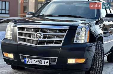 Внедорожник / Кроссовер Cadillac Escalade 2011 в Млинове