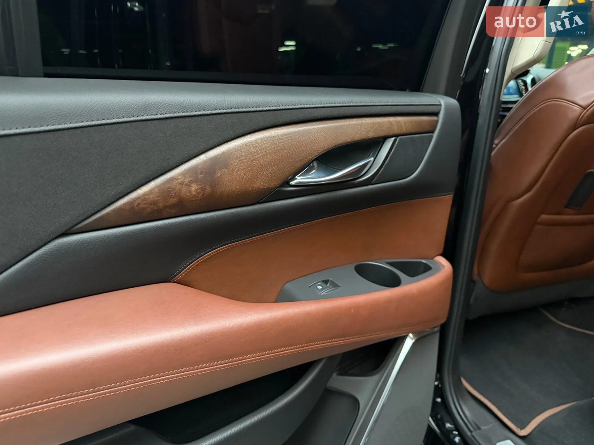 2014 Cadillac Escalade - мініатюра 27