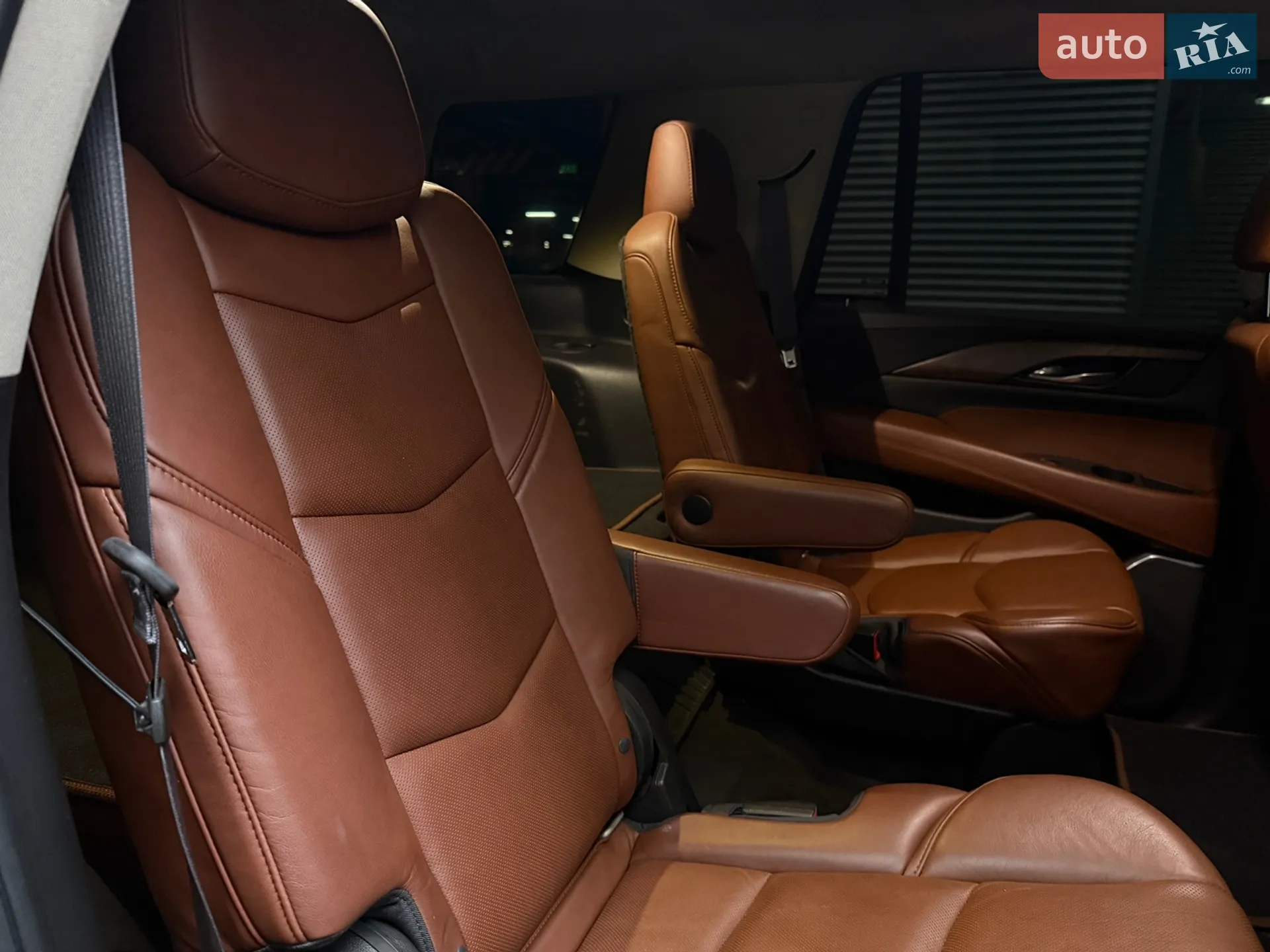 2014 Cadillac Escalade - мініатюра 29