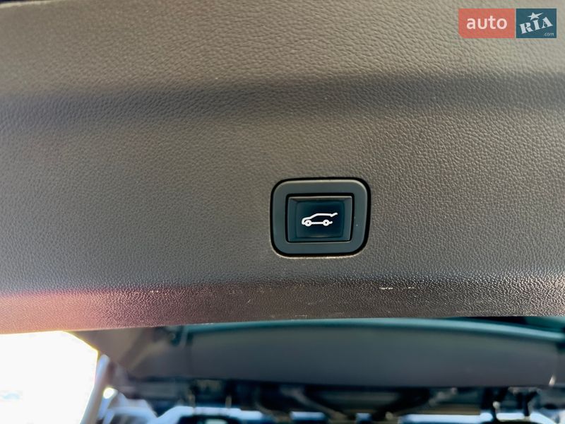 Позашляховик / Кросовер Cadillac Escalade 2021 в Києві