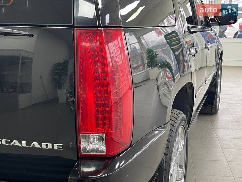Внедорожник / Кроссовер Cadillac Escalade 2008 в Киеве фото 12 Внедорожник / Кроссовер Cadillac Escalade 2008 в Киеве