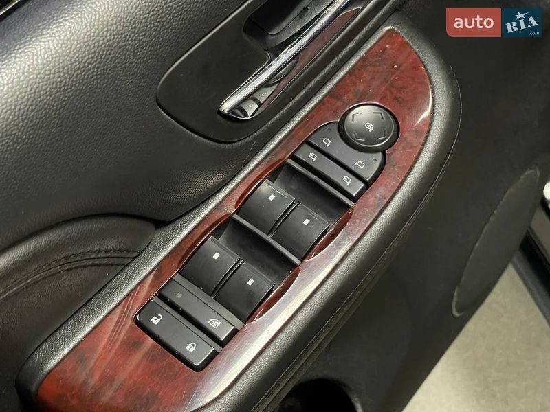 Внедорожник / Кроссовер Cadillac Escalade 2008 в Киеве фото 17 Внедорожник / Кроссовер Cadillac Escalade 2008 в Киеве