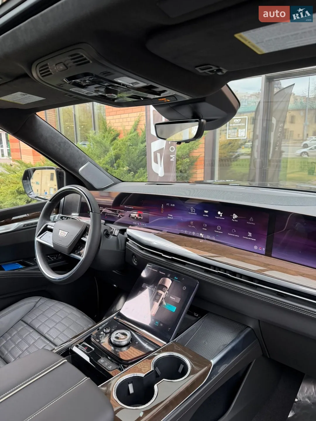 2025 Cadillac Escalade - мініатюра 11
