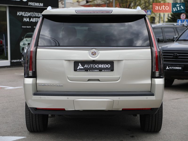 Позашляховик / Кросовер Cadillac Escalade 2014 в Харкові