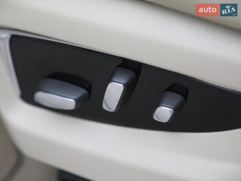 Позашляховик / Кросовер Cadillac Escalade 2014 в Харкові