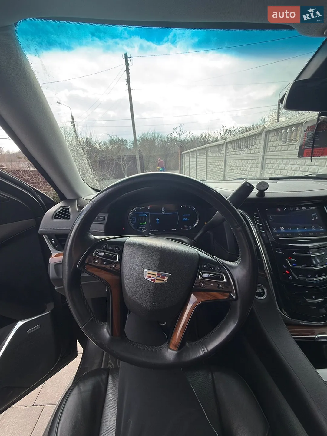 2017 Cadillac Escalade - мініатюра 12