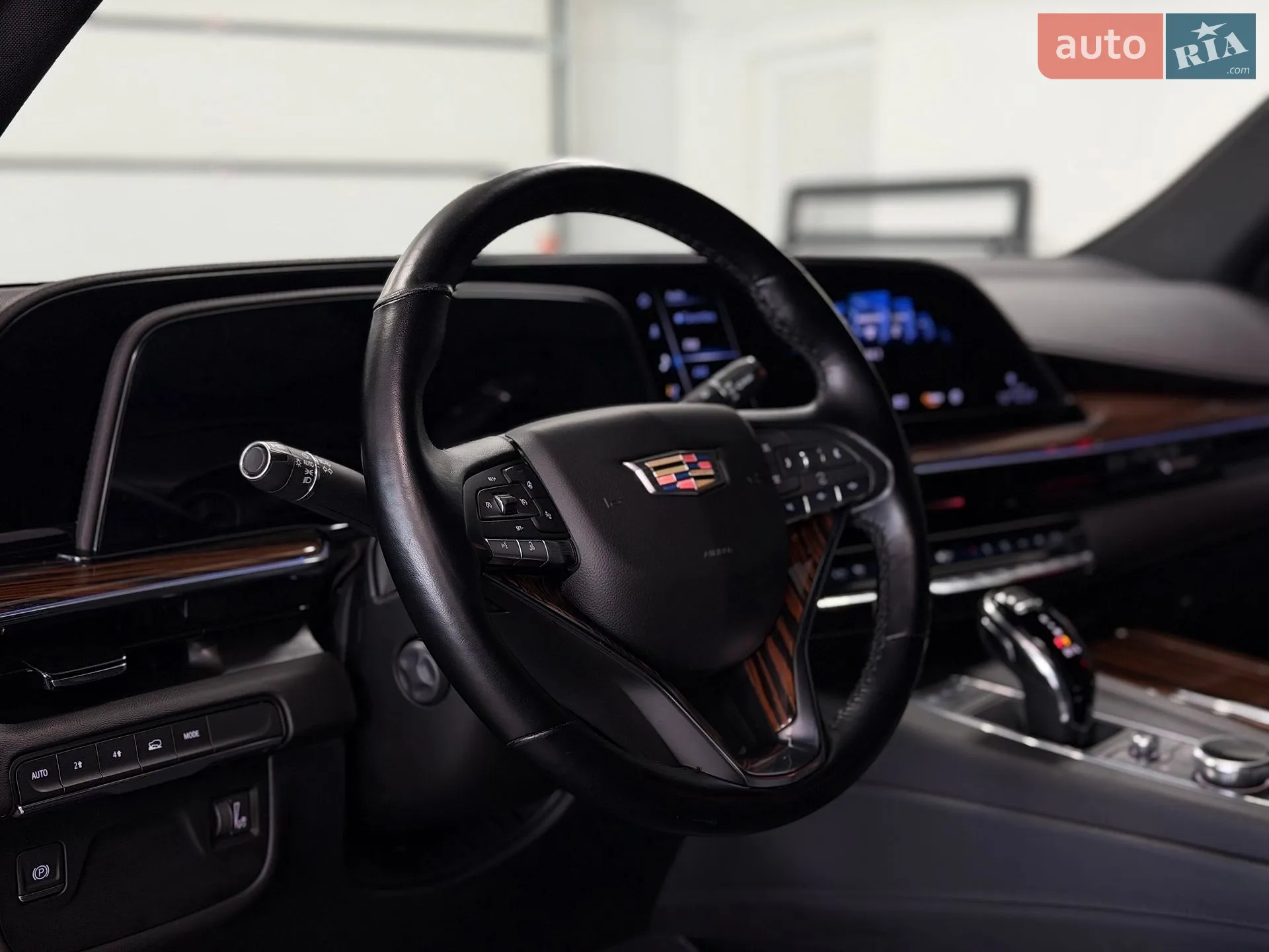2023 Cadillac Escalade - мініатюра 29