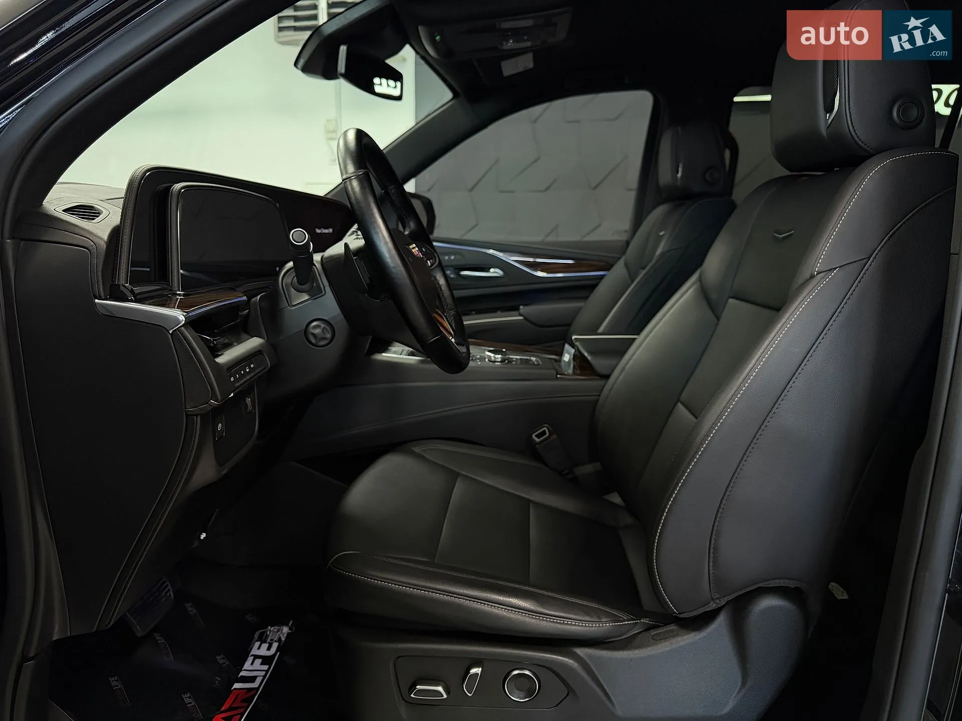 2023 Cadillac Escalade - мініатюра 45