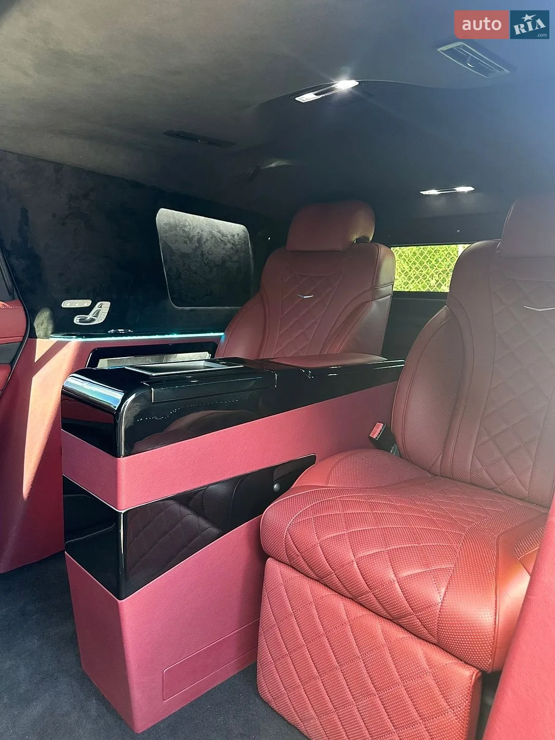 2022 Cadillac Escalade - мініатюра 24