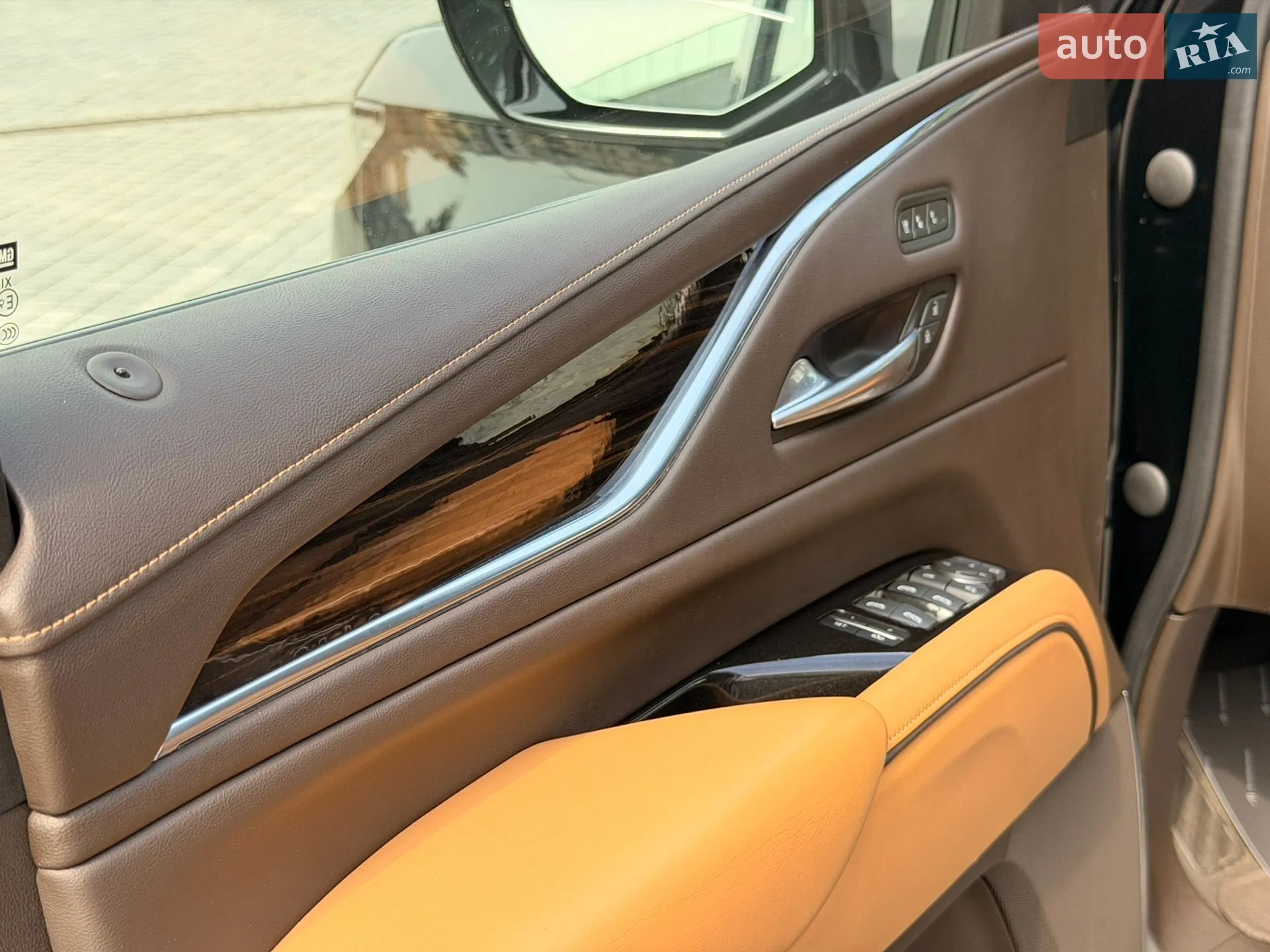 2021 Cadillac Escalade - мініатюра 14