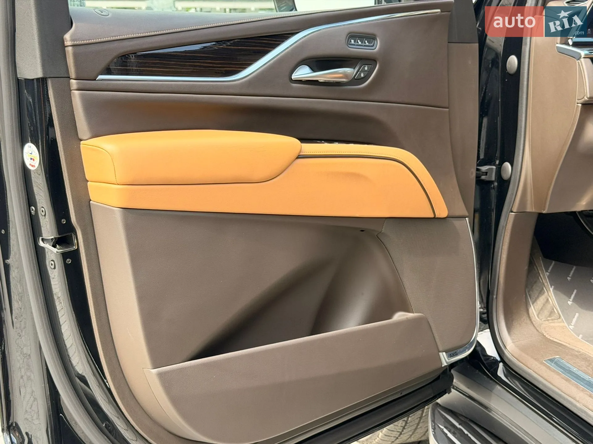 2021 Cadillac Escalade - мініатюра 33