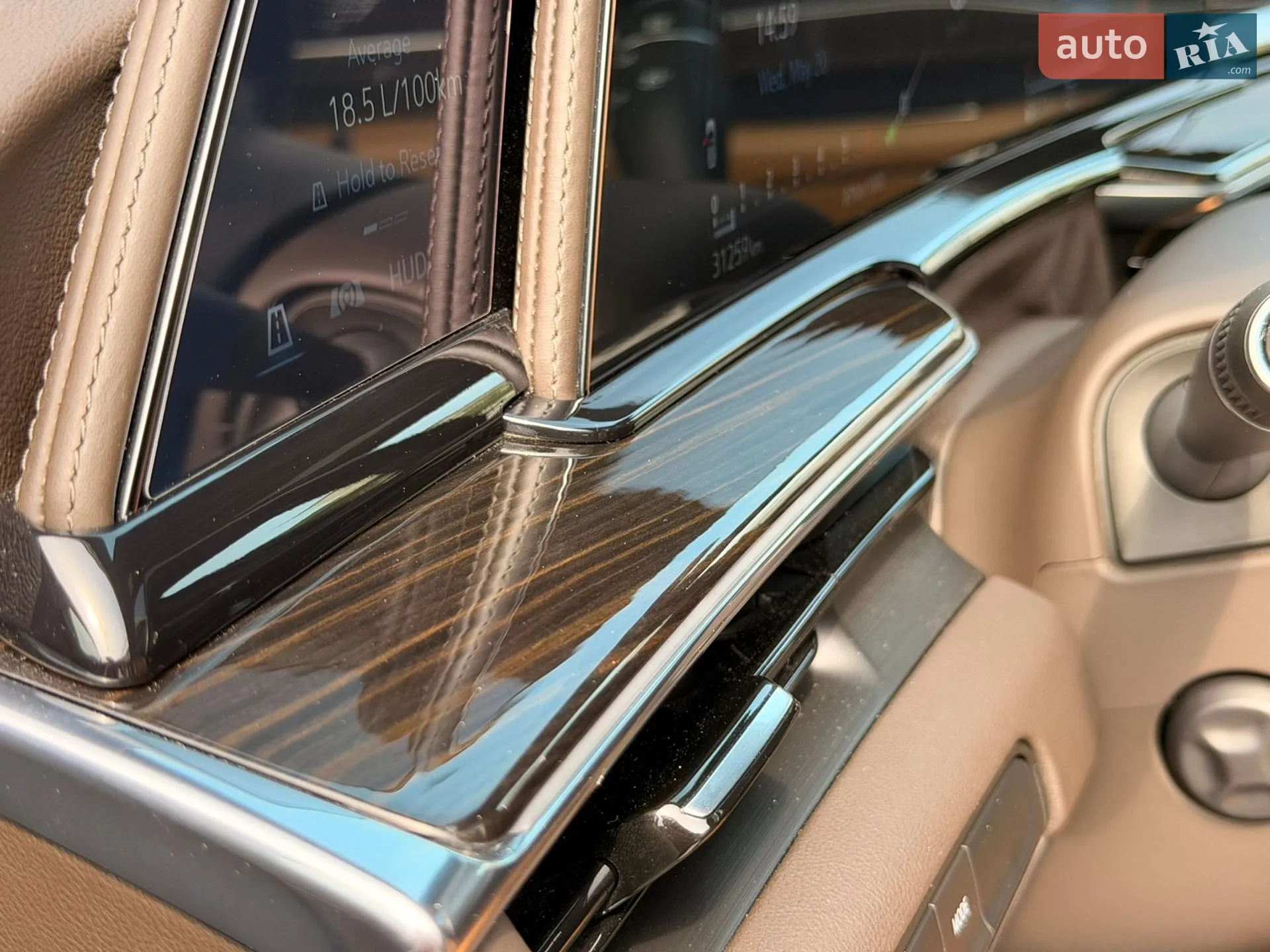 2021 Cadillac Escalade - мініатюра 34