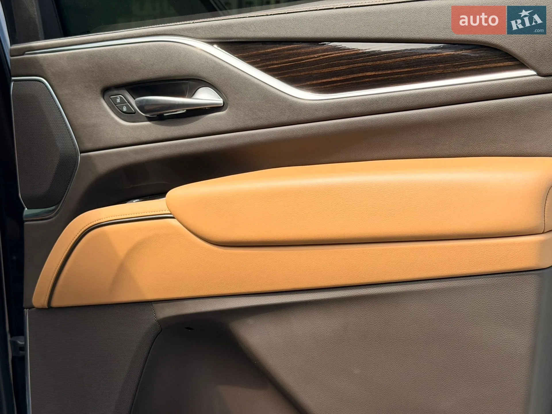 2021 Cadillac Escalade - мініатюра 36