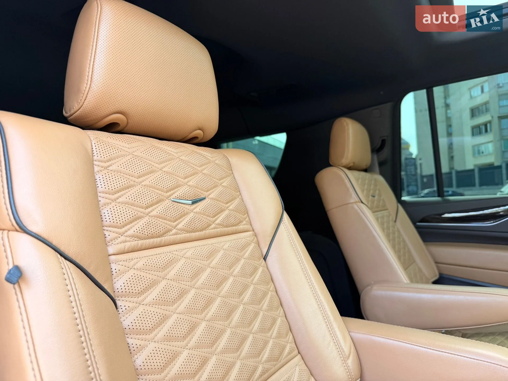 2021 Cadillac Escalade - мініатюра 40