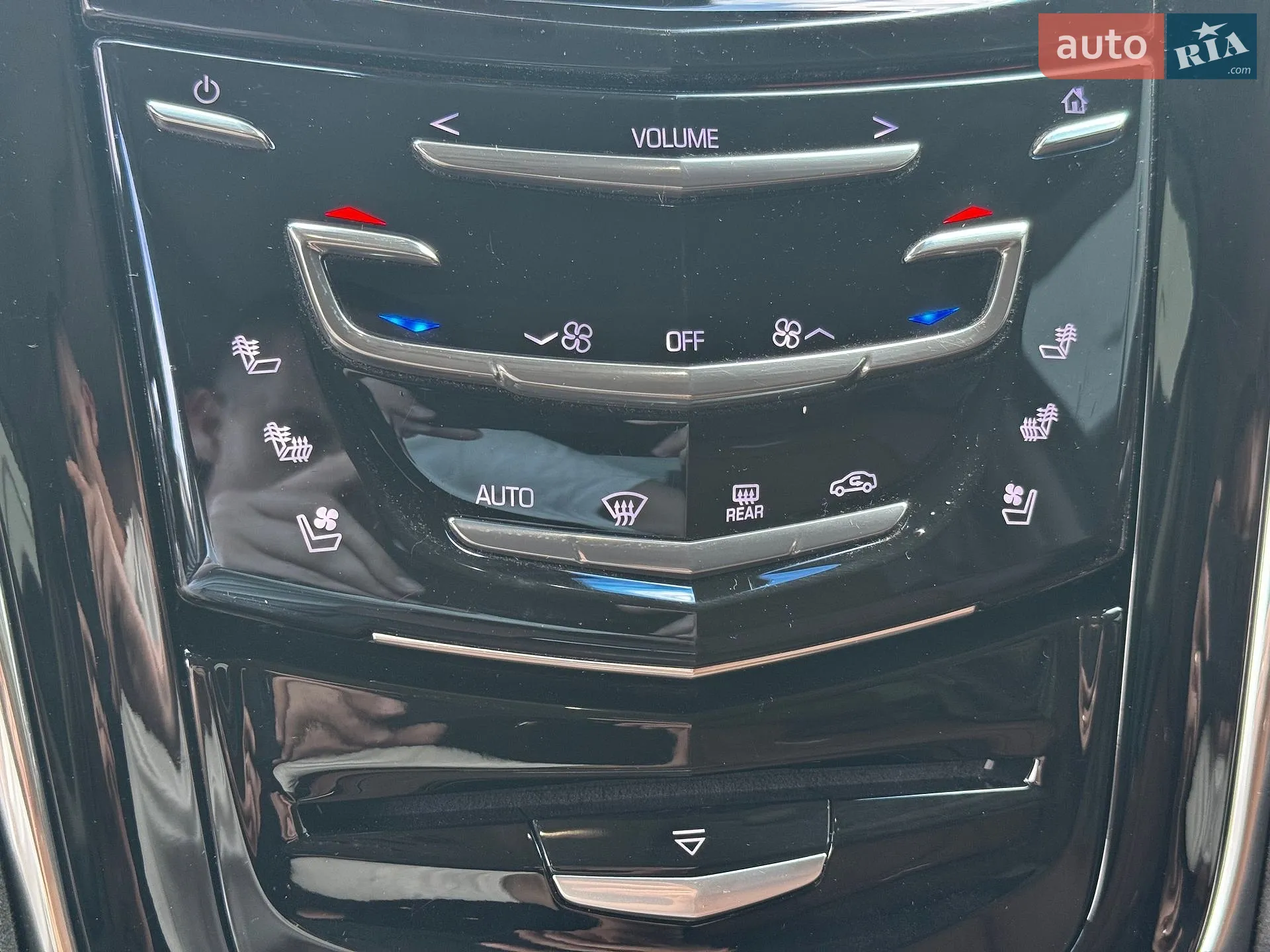 2016 Cadillac Escalade - мініатюра 47