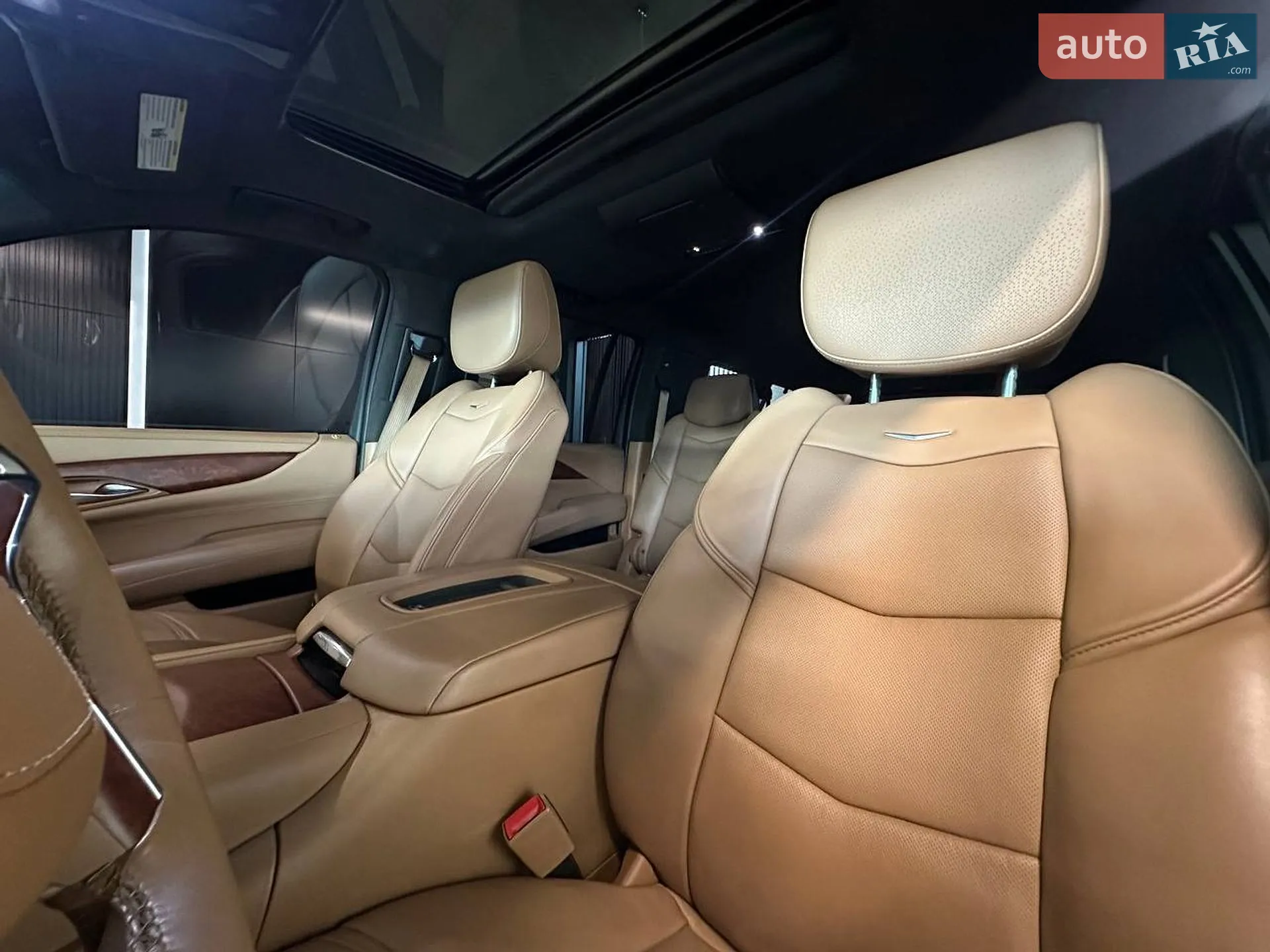 2017 Cadillac Escalade - мініатюра 18