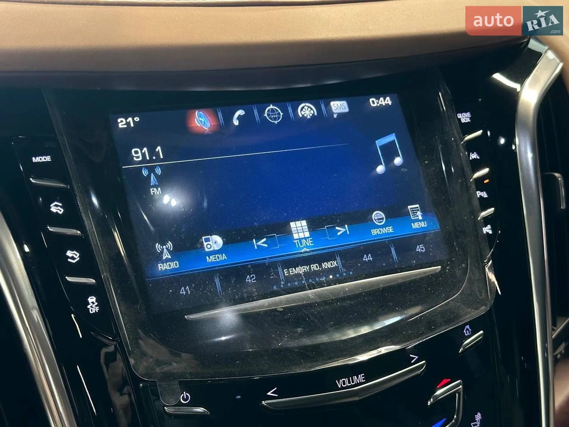 2017 Cadillac Escalade - мініатюра 28