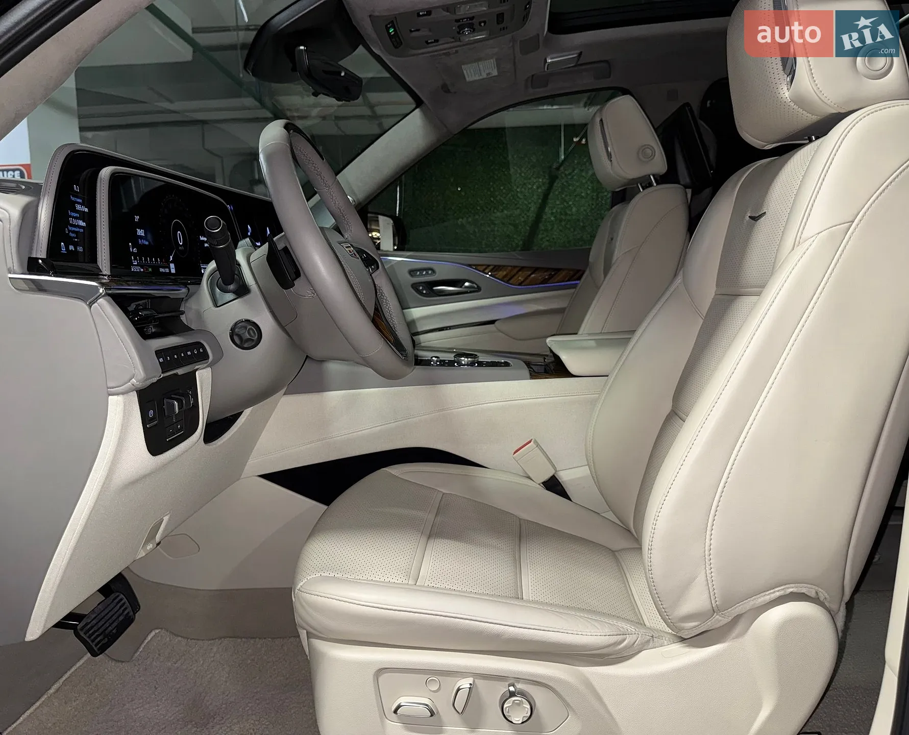 2022 Cadillac Escalade - мініатюра 33