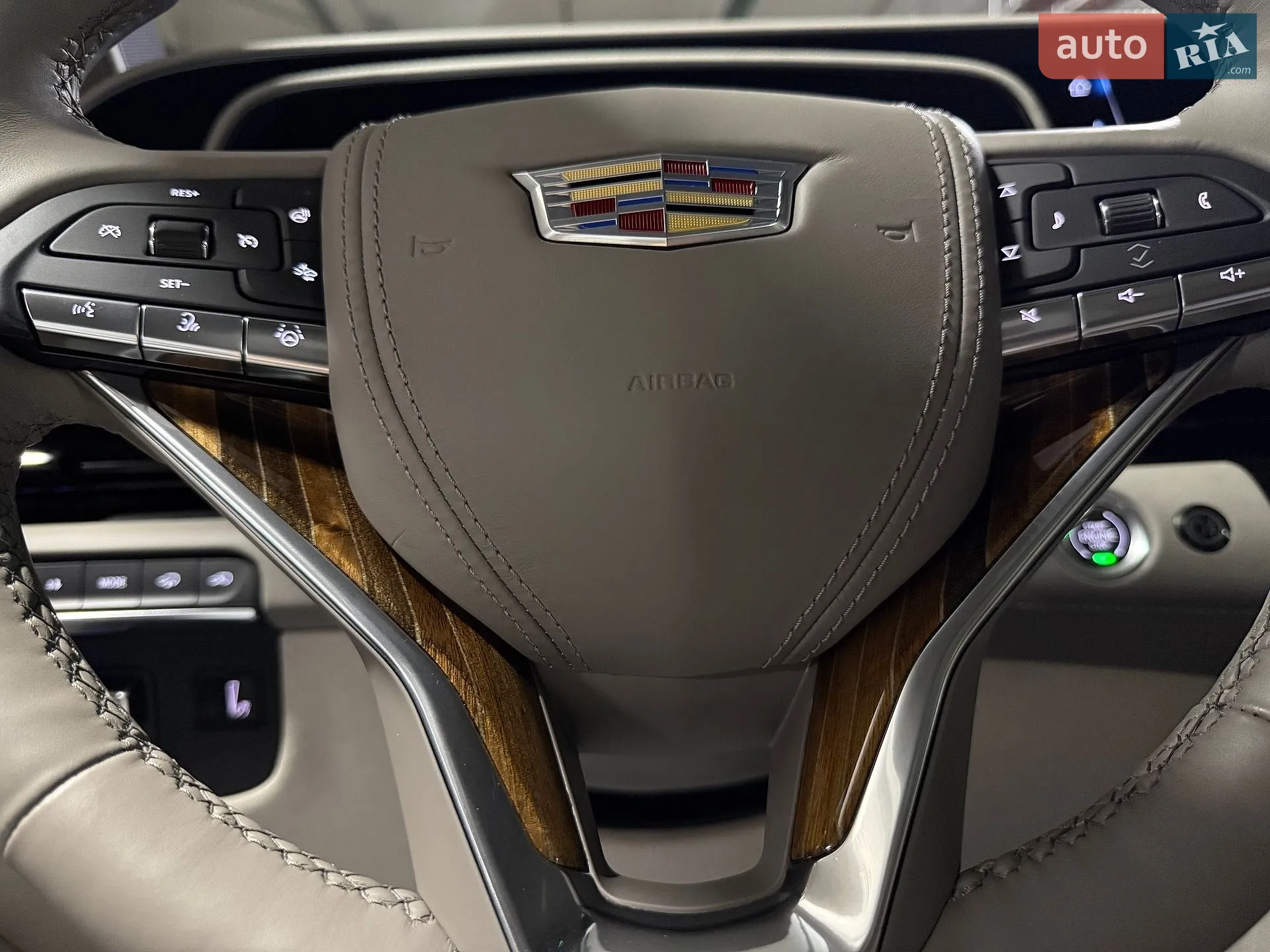 2022 Cadillac Escalade - мініатюра 54