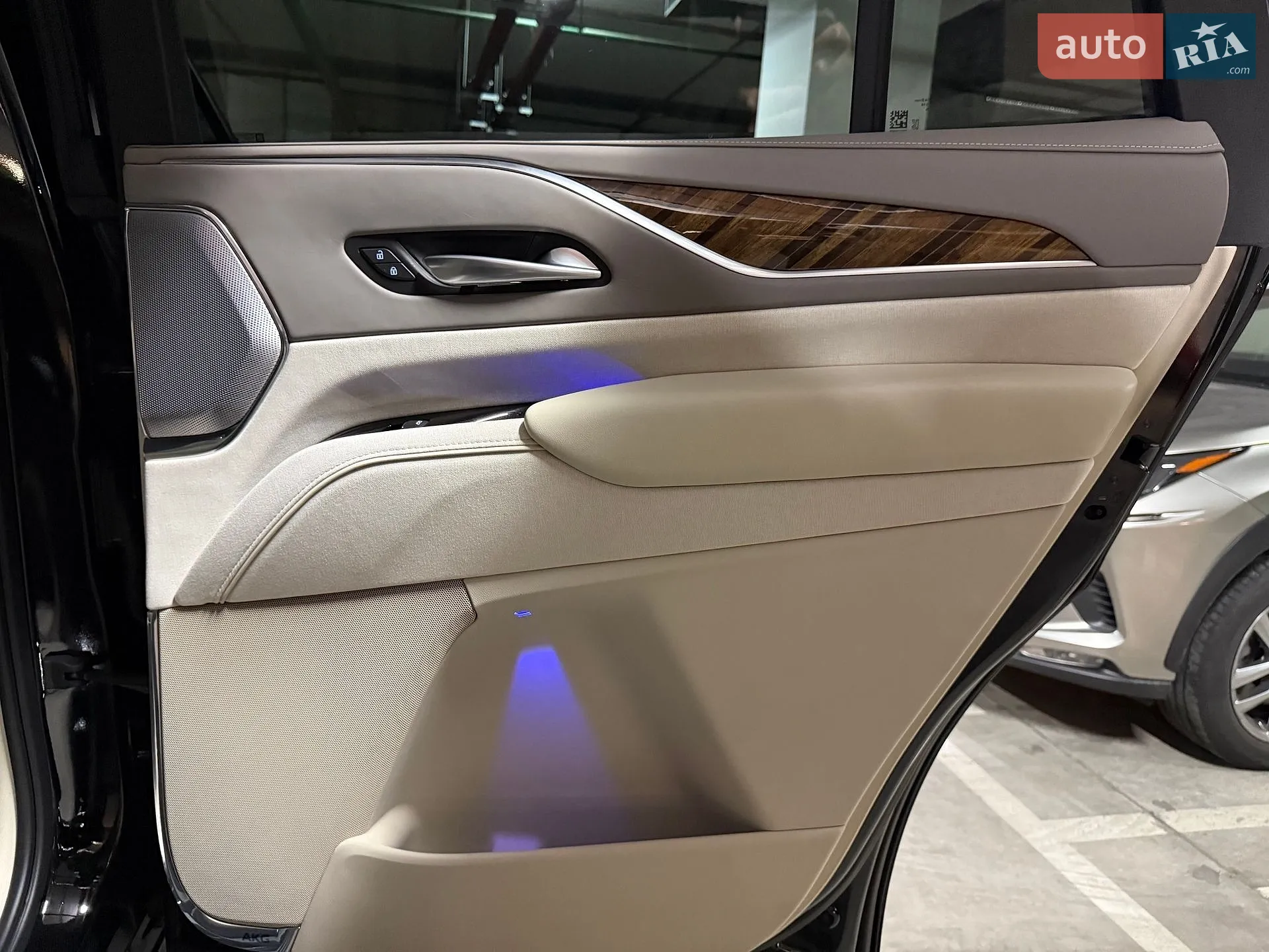 2022 Cadillac Escalade - мініатюра 95