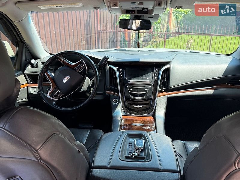 Внедорожник / Кроссовер Cadillac Escalade 2017 в Виннице фото 12 Внедорожник / Кроссовер Cadillac Escalade 2017 в Виннице