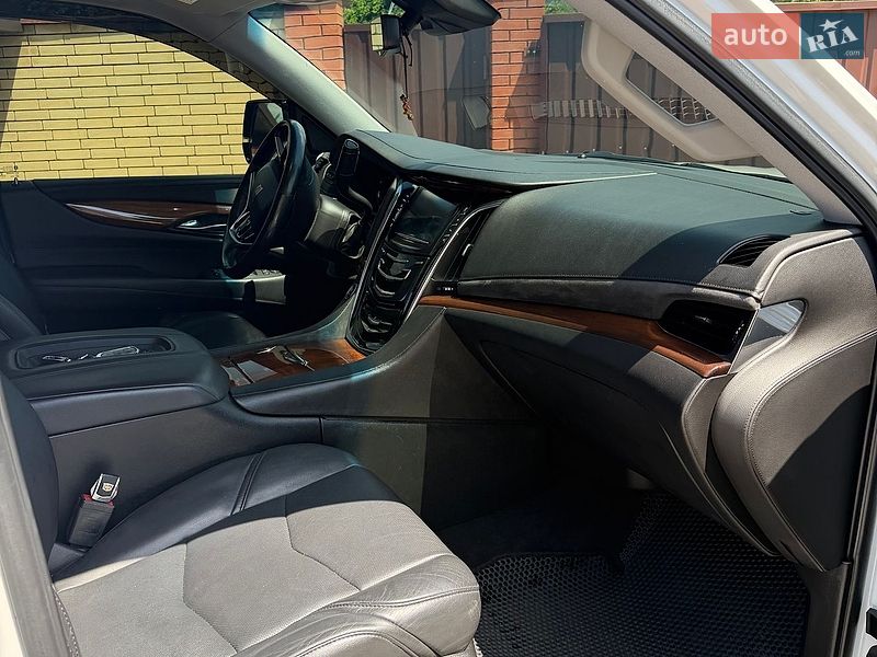 Внедорожник / Кроссовер Cadillac Escalade 2017 в Виннице фото 15 Внедорожник / Кроссовер Cadillac Escalade 2017 в Виннице