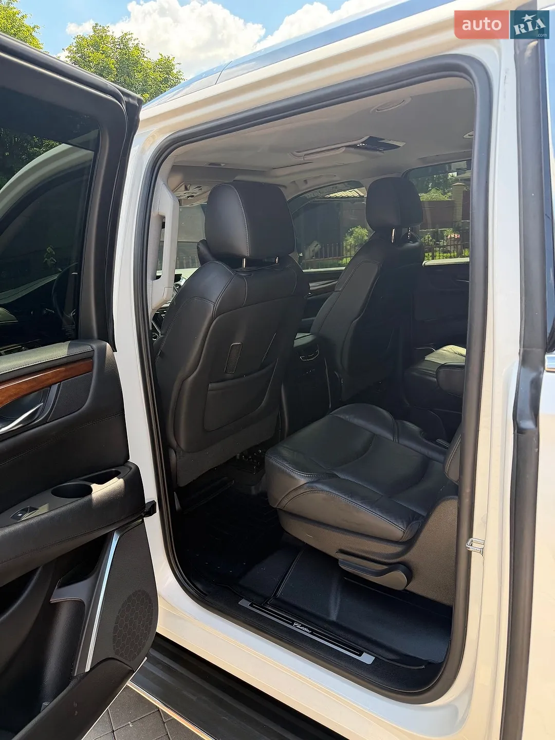2017 Cadillac Escalade - мініатюра 26