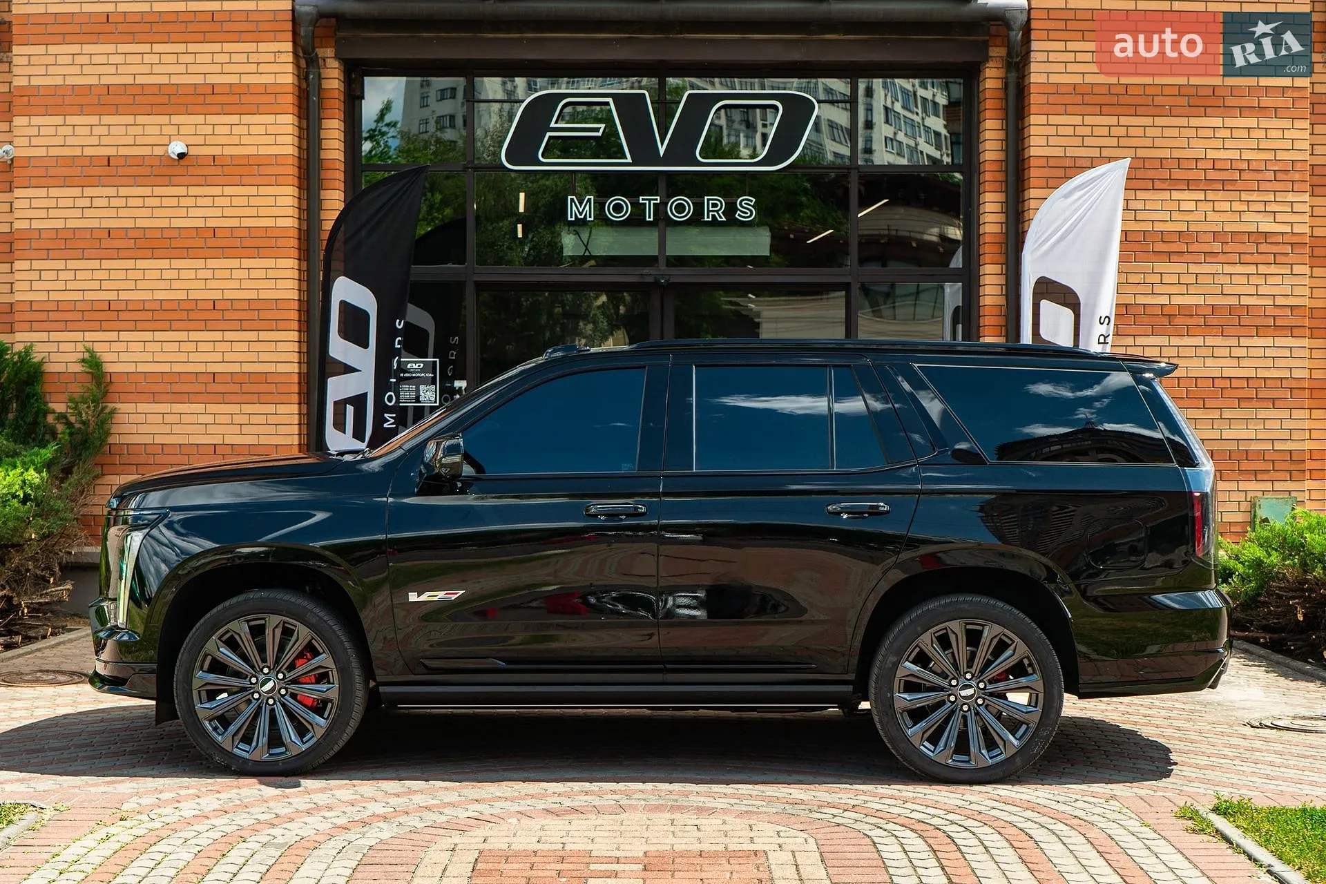 2026 Cadillac Escalade - мініатюра 6