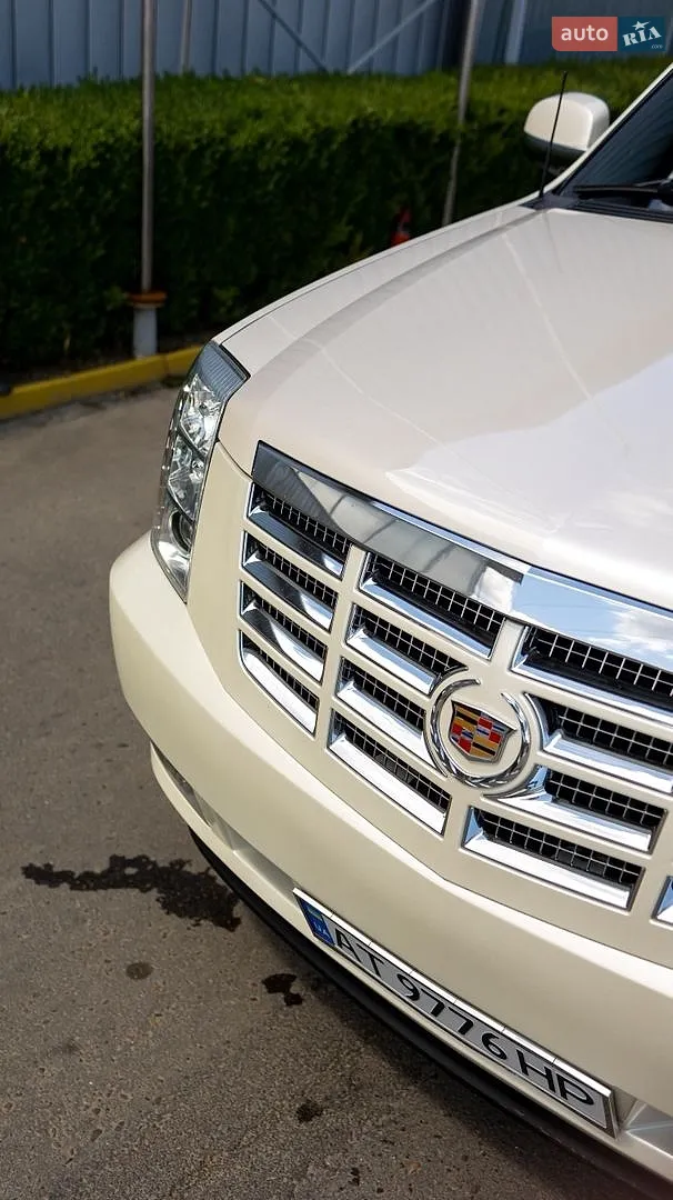 2012 Cadillac Escalade - мініатюра 13